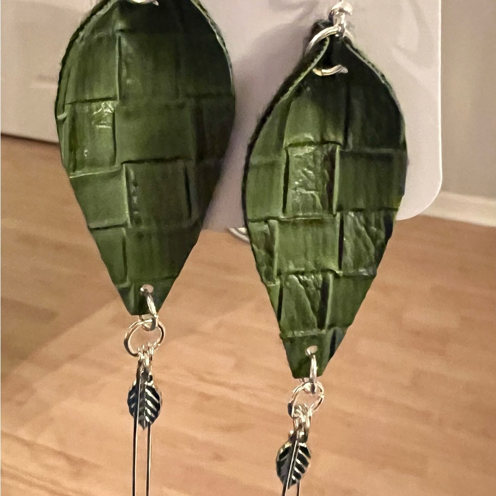 New Vegan Leather Hand Crafted Green Leaf Earrings w/Silver tone Accents.